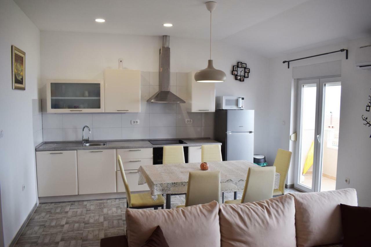 Apartman Dani-Podstrana Appartement Buitenkant foto