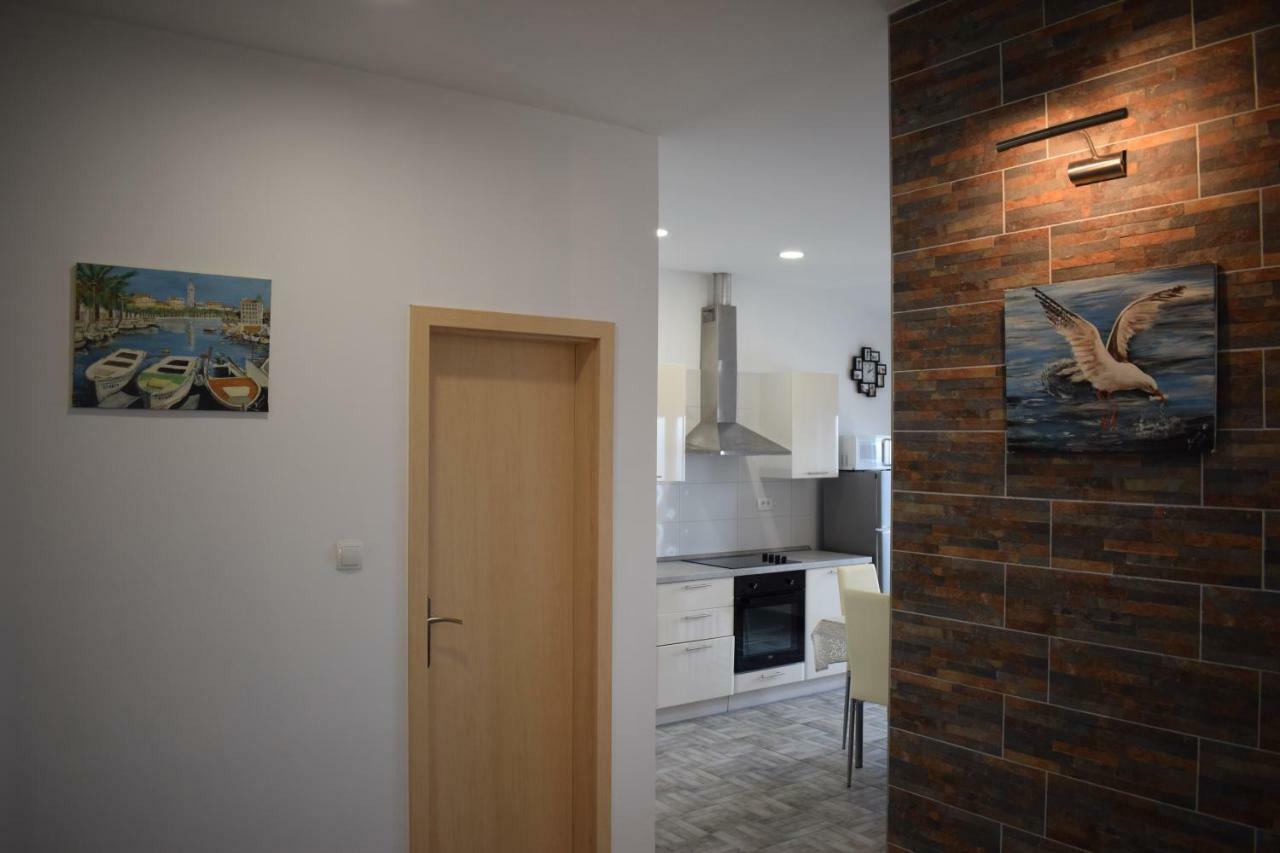 Apartman Dani-Podstrana Appartement Buitenkant foto